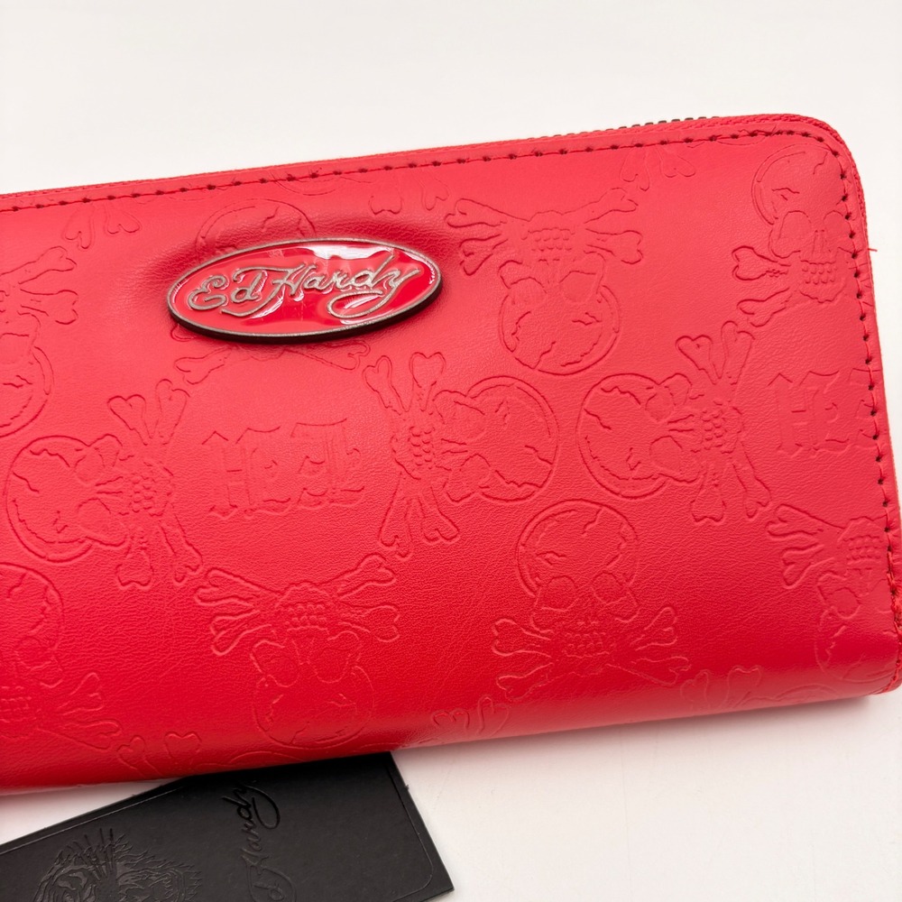 Ed Hardy Red Embossed Skull Zip Around Wristlet Wallet New with Tags - Picture 2 of 6